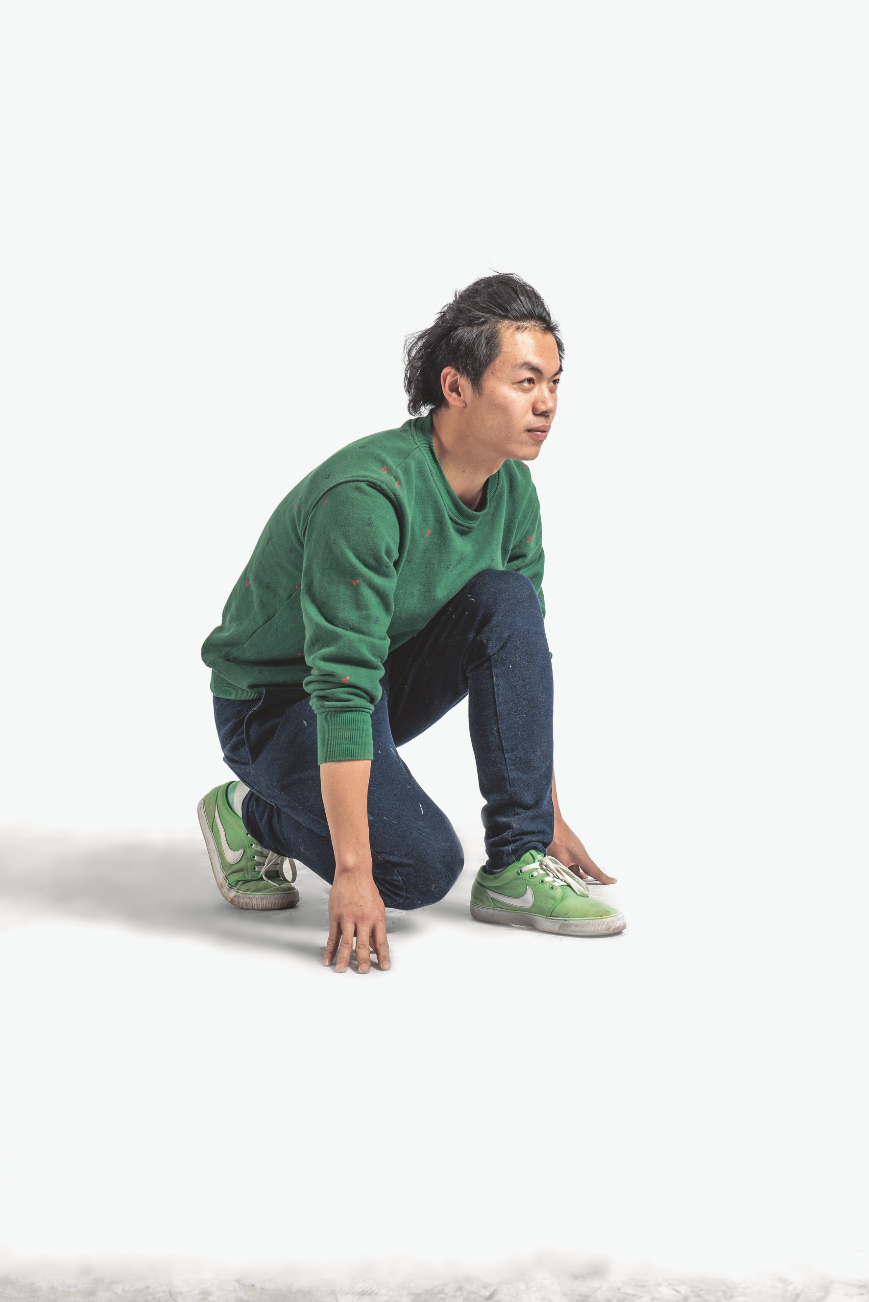 照片 速写照片 男青年 蹲姿